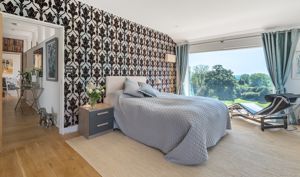 Photo 25- click for photo gallery